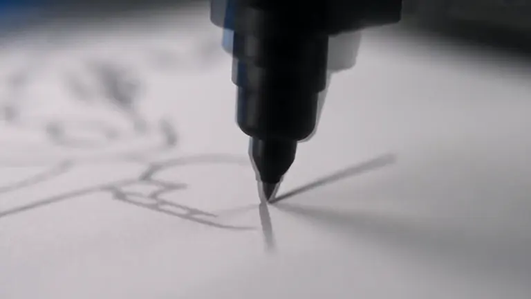The PictiaX® pen drawing a sketch in one continuous line