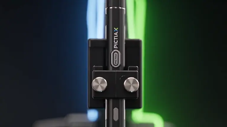 Der Stifthalter des PictiaX® KI-Zeichenroboters